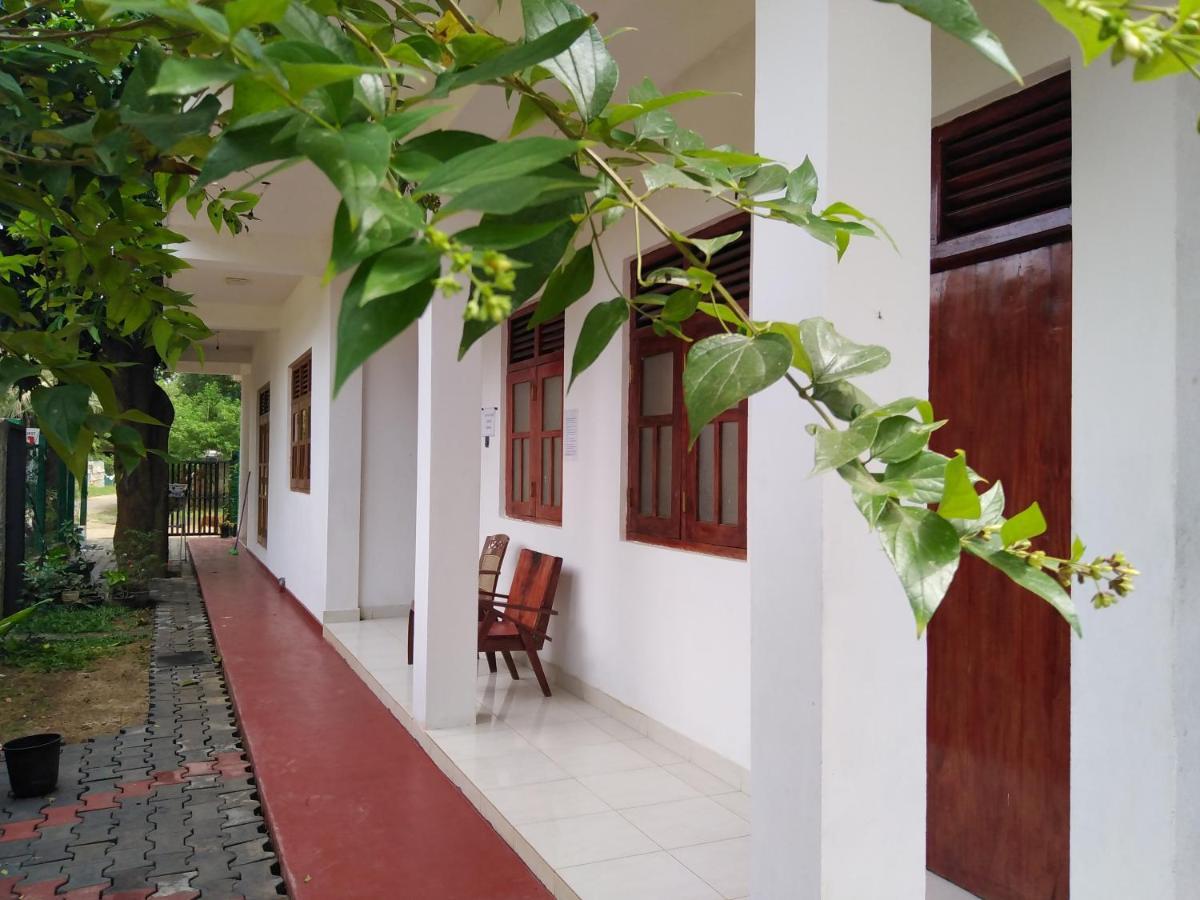 Dinesh Guest House Kataragama Zewnętrze zdjęcie